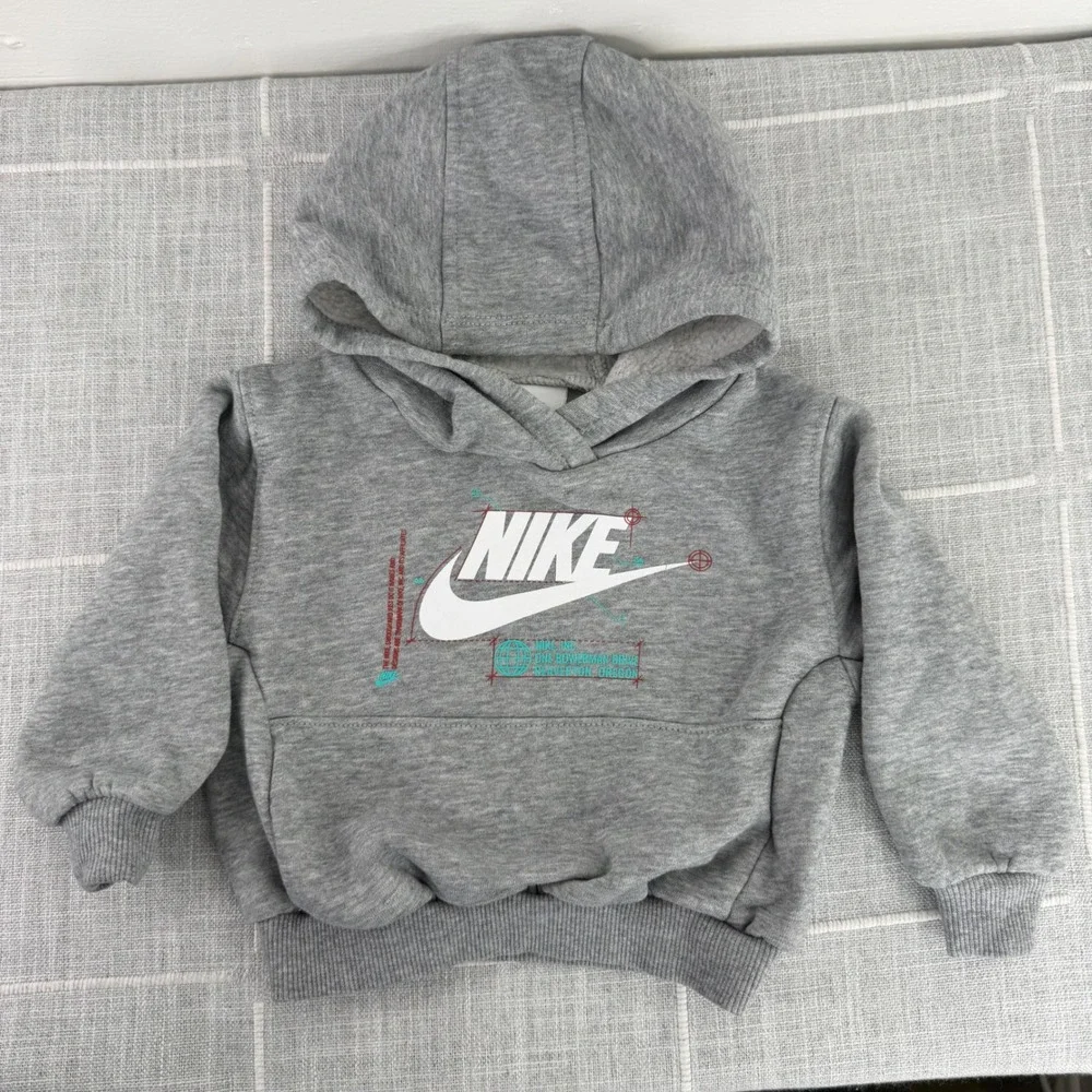 Nike 12 Months Gray Futura Hoodie & Joggers Set - Picture 10 of 10